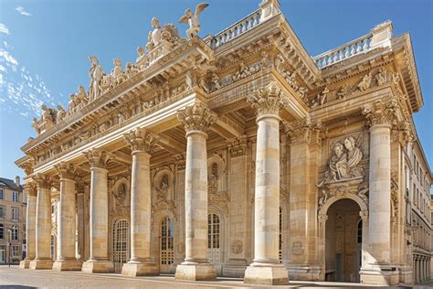 Le Théâtre Santa Isabel: Un joyau architectural à l'âme vibrante !